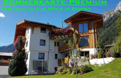 Flirsch Appartement | Haus Alpenflora