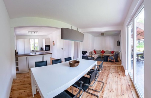 Nothweiler Appartement | Haus Am Brunnen - vacation home, shower and bath, WC, 3 bedrooms