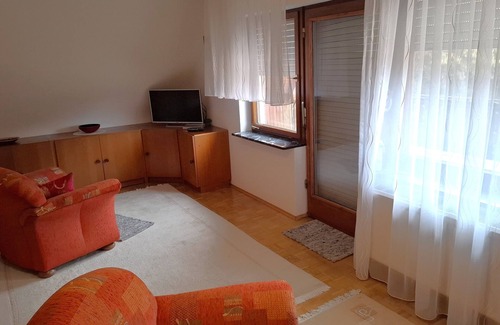 Lauf Appartement | Haus am Röthel, on the edge of the Black Forest with a view of the Rhine plain.