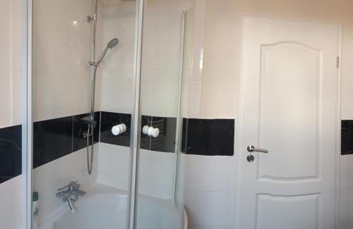 Oberdorla Appartement | Haus am See