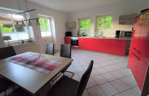 Bellenberg Maison | Maison à la forêt, située dans un petit village avec 380 habitants.