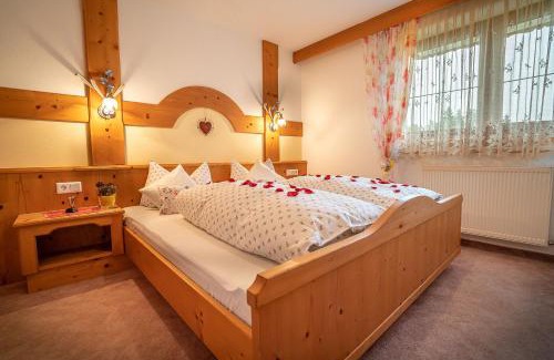Leutasch Appartement | Haus am Waldrand