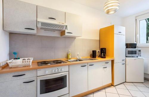 Dottingen Appartement | Haus Castellbergblick 3 Whg