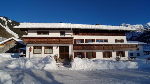 Holzgau Appartement | Haus Christof