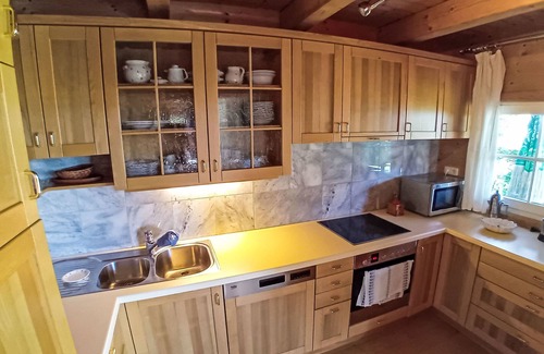 Landskron Maison | Haus direkt am Ossiacher See by Interhome