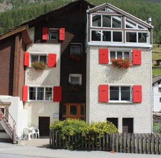 Saas Grund Appartement | Haus Dorf 7