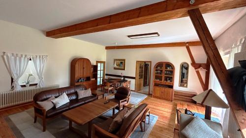Berndshausen Appartement | Haus Falkenhof
