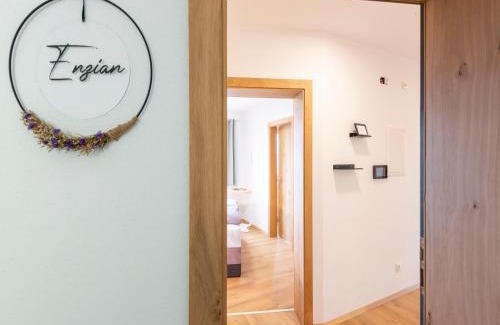 Hainzenberg Appartement | Haus Heimat - Enzian