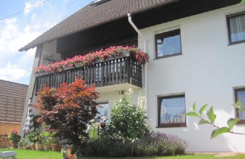 Schwarzenbach Appartement | Haus Janßen-Wehrle