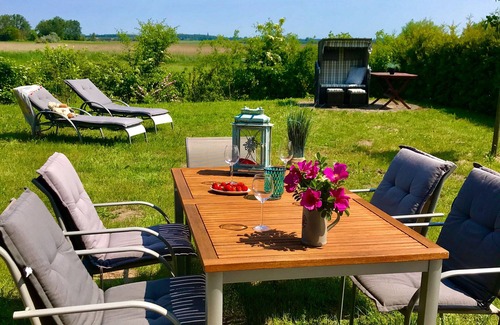 Insel Poel Maison | Haus Meerjungfrau - In a quiet location, directly on the Salzhaff with a view of the water!