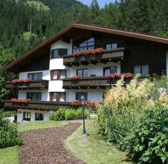 Elbigenalp Appartement | Haus Montana