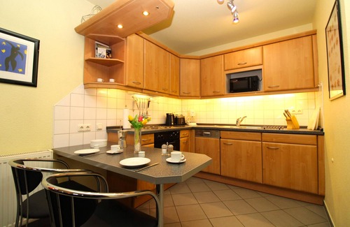 Ostseebad Kuhlungsborn Appartement | Haus Olymp WE 10: modern 1-room apartment close to the beach