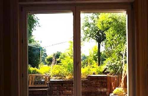 Bad Doberan Appartement | Haus Ostseesprung - Apartment Victoria on the ground floor with terrace and shared garden -