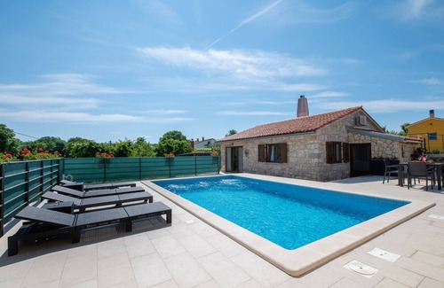 Kapelica Chalet De Ski | Haus Plum