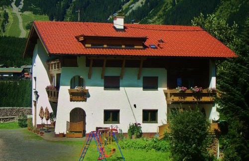 Berwang Appartement | Haus Schöne Aussicht