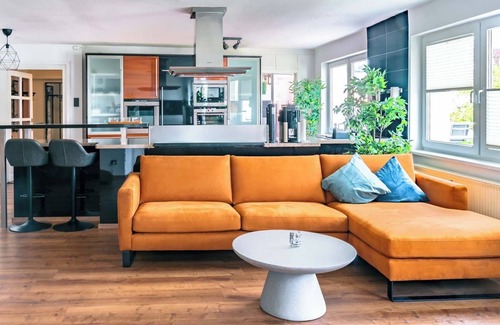 Warnemuende Appartement | Haus Shiralee