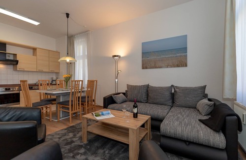Ostseebad Kuhlungsborn Appartement | Haus Wenden apartment 8: quiet 3-room apartment close to the beach