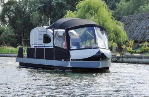 Demmin Location De Bateaux | Hausboot auf der Peene, Demmin