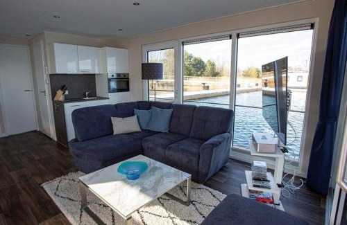 Laasow Location De Bateaux | Hausboot Dolce Vita - LP10