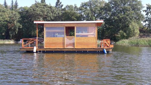 Wustrow Location De Bateaux | Hausboot/Floss