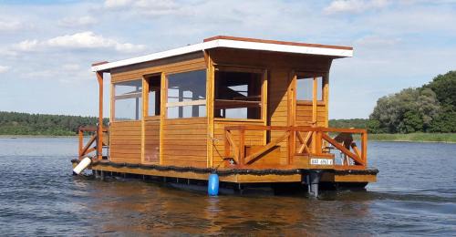 Wustrow Location De Bateaux | Hausboot/Floss