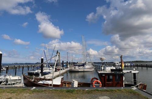 Knieper Nord Location De Bateaux | Hausboot Liliput
