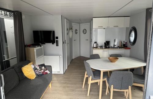Schwerin Location De Bateaux | Hausboot Marieke führerscheinfrei