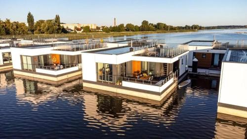 Ribnitz Location De Bateaux | Hausboot Meerkraft