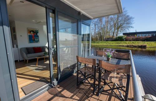 Bad Bederkesa Maison | Hausboot "Seemaid"