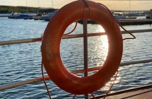 Klitten Location De Bateaux | Hausboot the Hideaway LP25