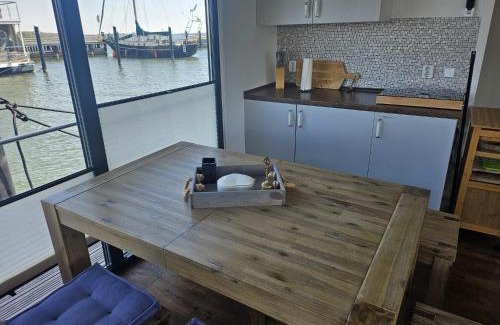 Knieper Nord Location De Bateaux | Hausboot Tollow