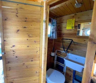 Dargun Location De Bateaux | Hausfloßvermietung auf der Peene am Kummerower See in Mecklenburg Vorpommern 15 PS