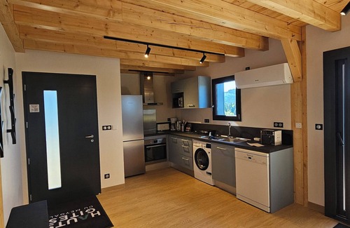Queyrieres Chalet De Ski | Hauts Gites du Meygal: 3 gîtes for 24 people :Reservations only on request