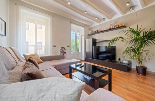 Montblanc Appartement | Hauzify I Apartaments La Plaça