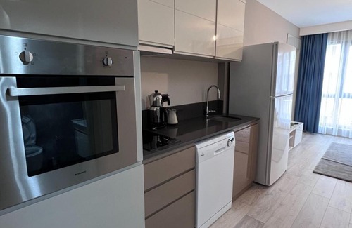 Kepez Appartement | Havalimanı'na Yakın Havuzlu Özel Güvenlikli Daire