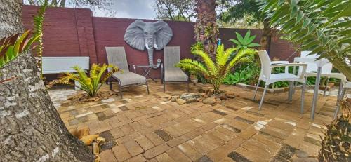 Graskop Chalet De Ski | Havana Nights
