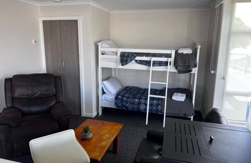 Devonport Cabine | Have a Tasmanian adventure—beautiful scenery/plenty of room options