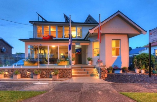 Devonport Cabine | Have a Tasmanian adventure—beautiful scenery/plenty of room options