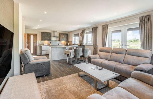 Blackburn Maison | Haven Cottage