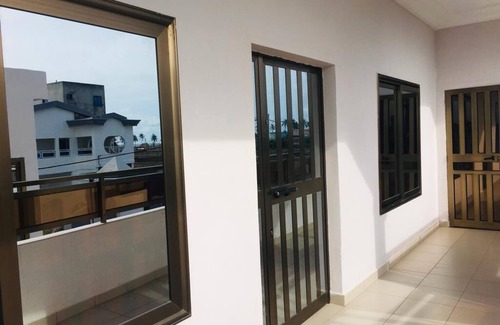 Abomey-Calavi Appartement | Havre de paix A12, à 150 m de la mer sur la route des peches!