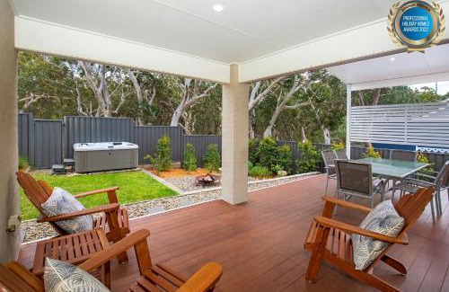 Callala Beach Maison | Havenwood - Pet Friendly - Spa & Community Pool