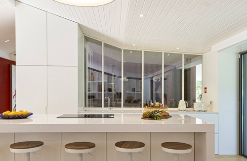 Quinta da Marinha Villa | Havenwood Villa by CadenzaLux