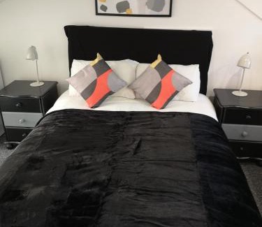 Pettits Maison | Havering Hotel