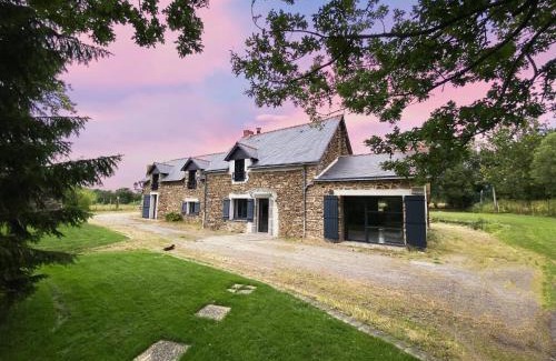 Blain Lit Et Petit-Déjeuner | Havre de Paix: Grange Rénovée, Confort & Nature, 2-4 Pers., Blain - FR-1-306-1248