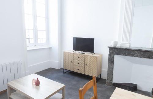 Montelimar Appartement | Havre Doux - TV, Wifi, Élégant - Centre Ville