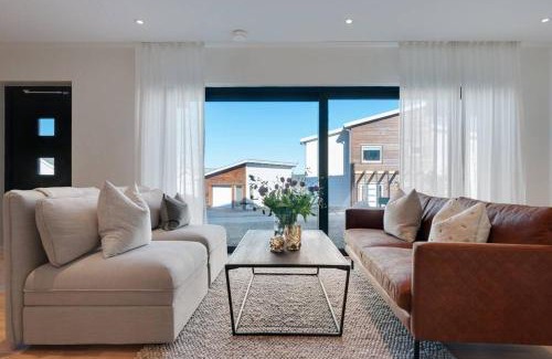 Uddevalla Municipality Appartement | Havsnära våning
