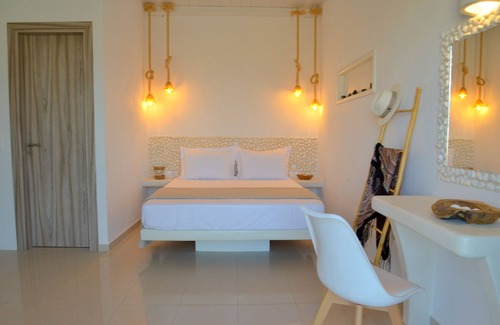 Milos Hôtel | Hawk Stone