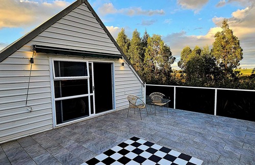 Ratana Appartement | Hawkstone Hideaway - Your Peaceful Getaway