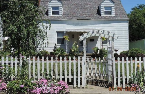 Decatur Cottage | Haworth Cottage 2 blks to Millikin University
