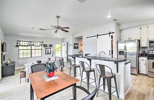 Edgar Maison | Hawthorne Hideaway w/ Waterfront Fire Pit!